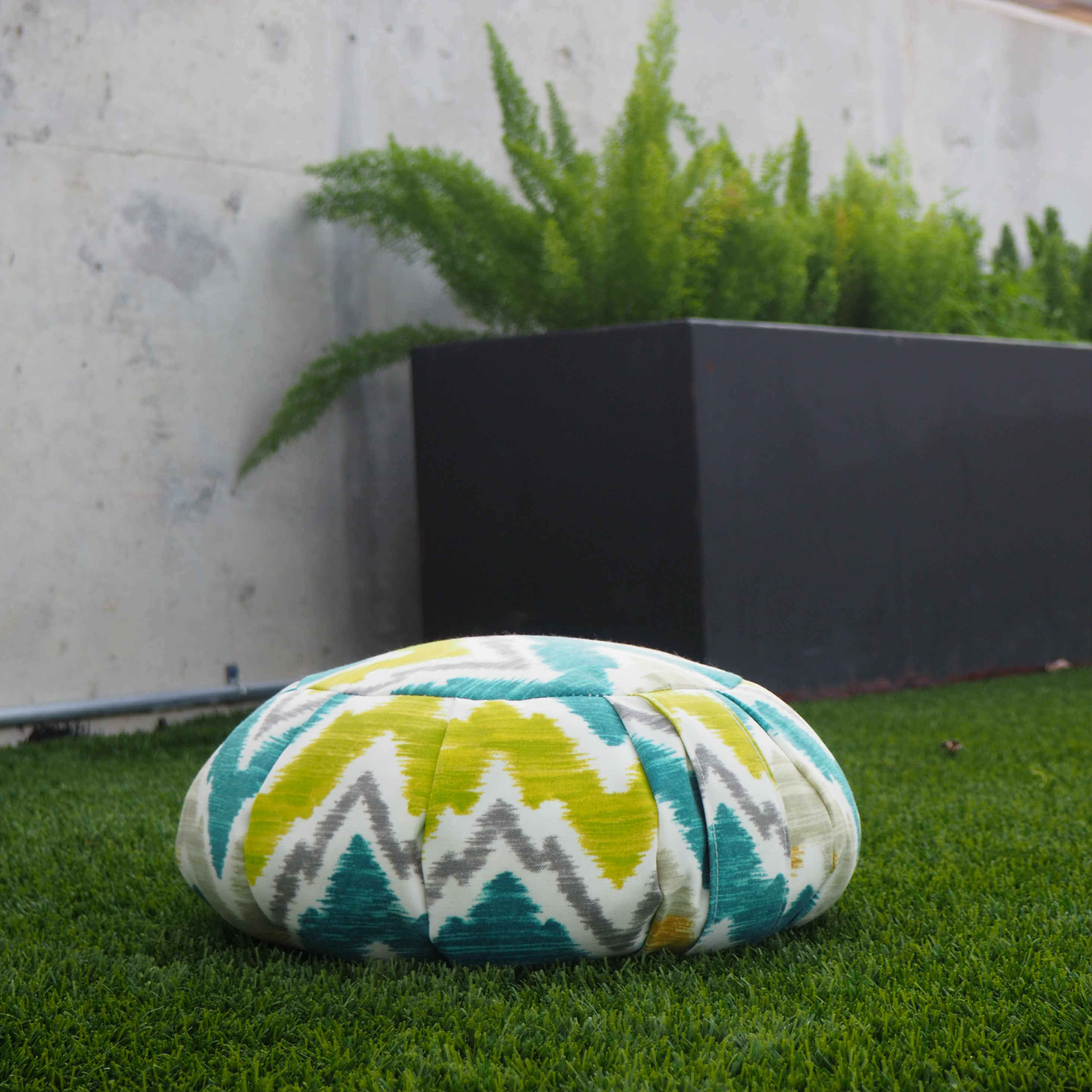 OutsideProdTiantaiSquare_v3lowres